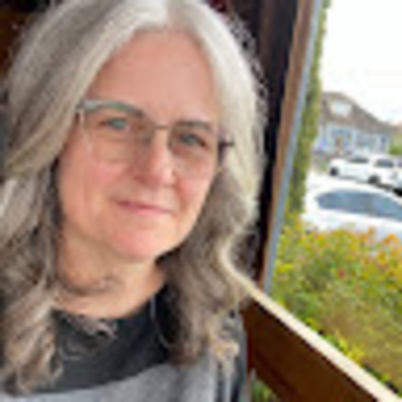 Meet your Posher, Heather - Picture 1 of 1